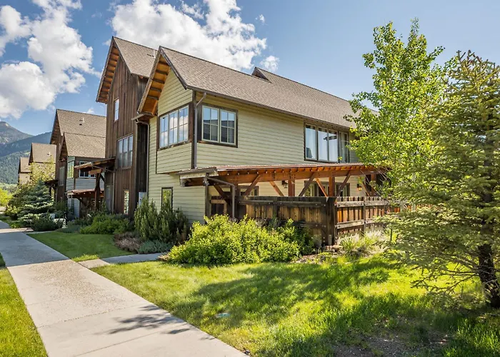 Essentia Townhome 167A