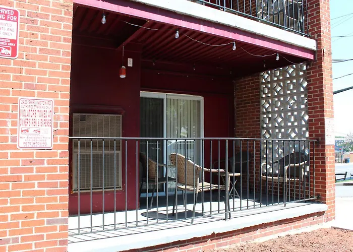 Cozy 3 Bedroom Min To National Mall Great Location And Free Parking
