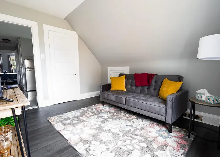 Comfy Micro Apartment 1Br 1 Bath Close To The Falls