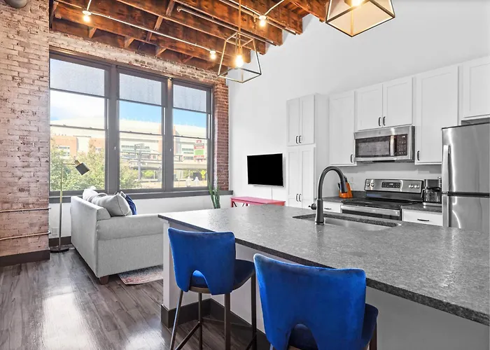 Brick & Bed Riverfront Lofts, Pc 201