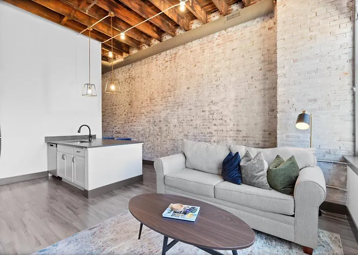 Brick & Bed Riverfront Lofts, Pc 201