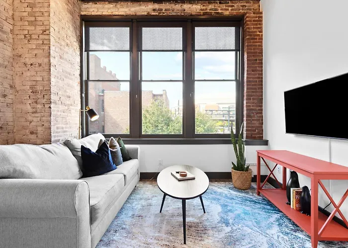 Brick & Bed Riverfront Lofts, Pc 201