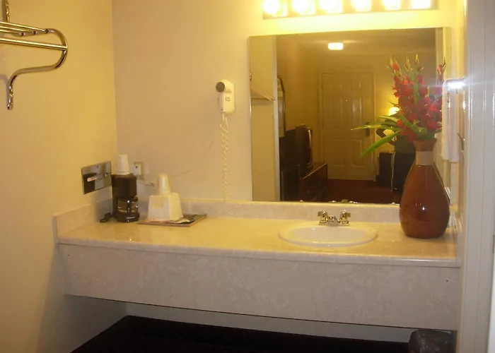 Western Inn & Suites