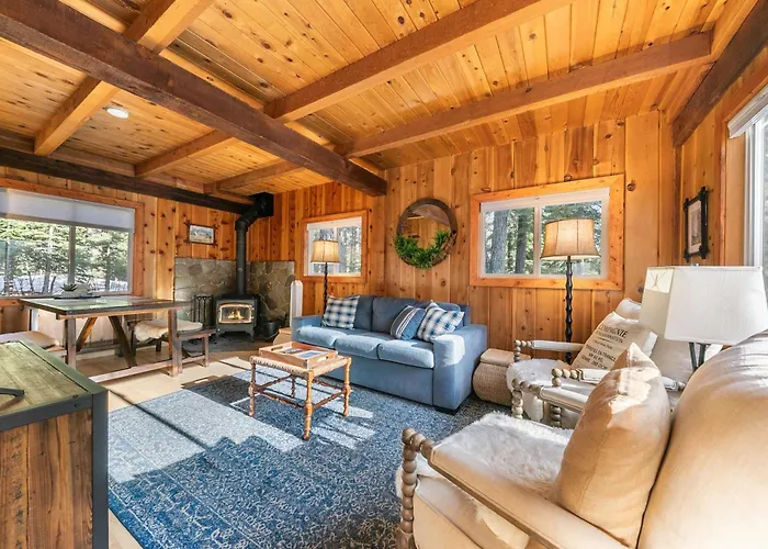3Bd Retreat - 5 Min To Beach Trails & Town