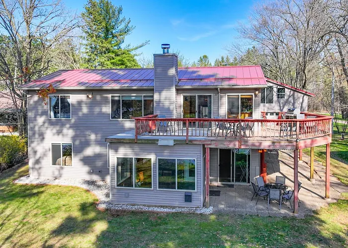 Lake Wissota Home W/ Private Dock + Fire Pit!