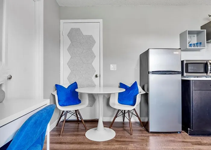 Blue Moon - Private Studio With Private Yard - Pet Friendly - Near Mco & Disney