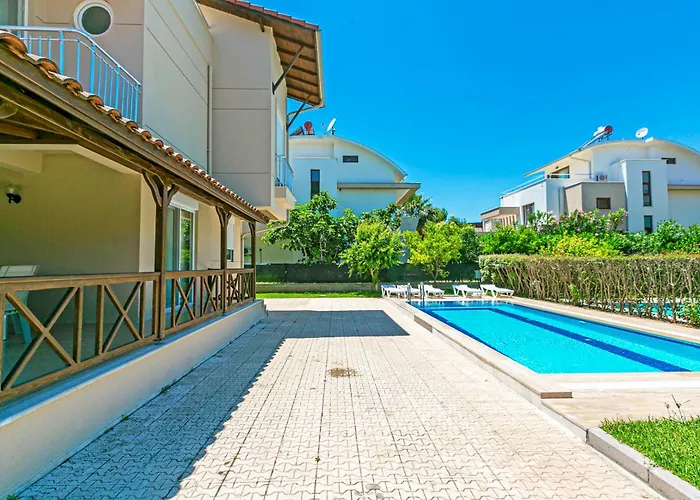 Paradise Town Villa Legend
