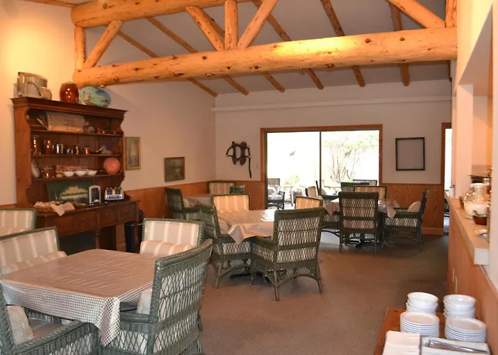The Lodge At Riverside