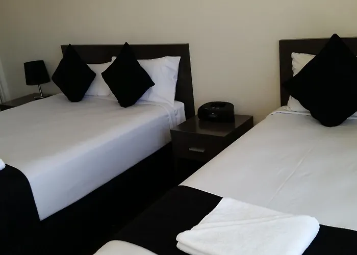 Dooleys Tavern And Motel Capella