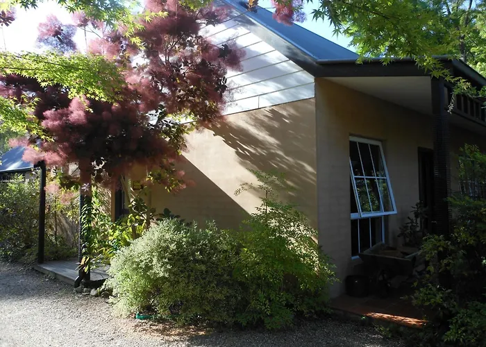 Merrimeet Cottages