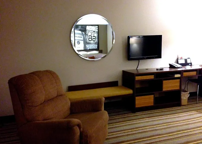 Super 8 By Wyndham Stafford/Springfield Area