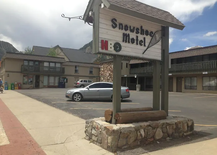 Snowshoe Motel