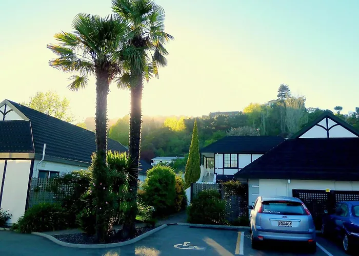 Tudor Lodge Motel