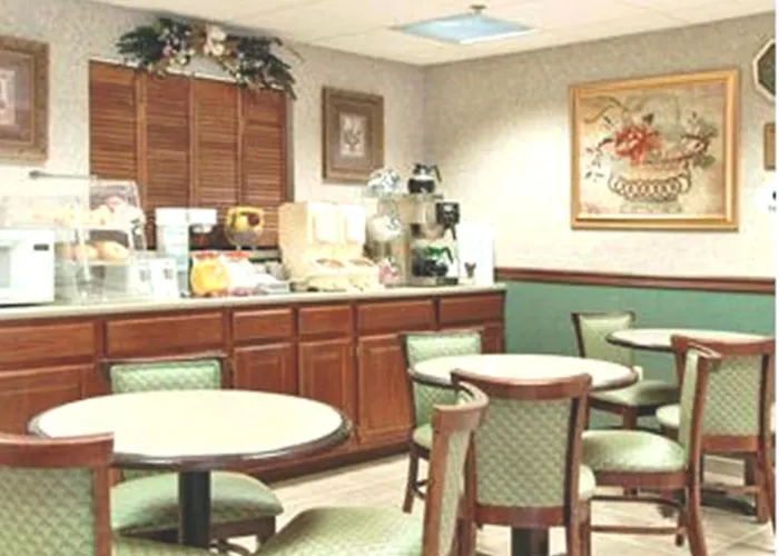 Super 8 By Wyndham Erwin, I-26 Exit 37