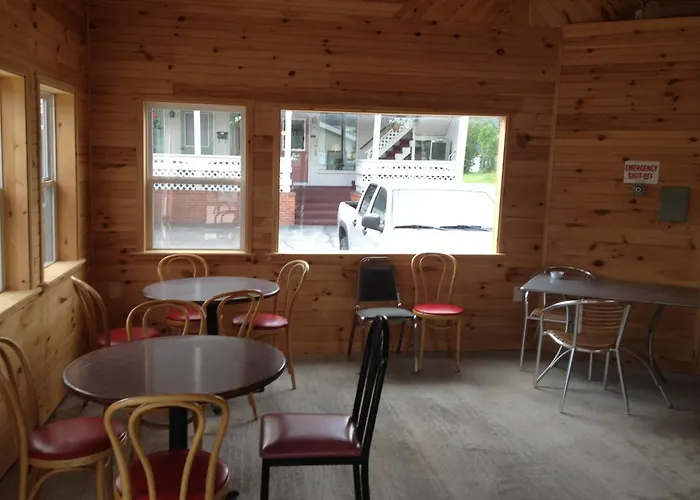 Northern Peaks Motor Inn