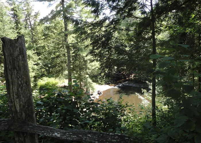 Dwight Riverside Inn