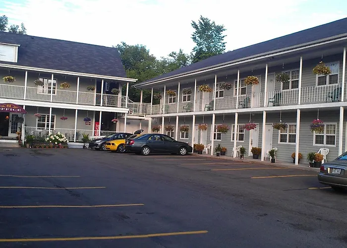 Midtown Motel & Suites