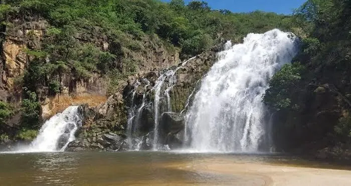 Pouso Oliveira Suites