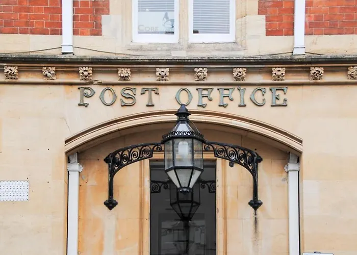 Warwick Post Office Apartment