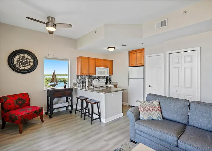 Oceanfront Luxury Condo! Mins To Beach! Rum Bar Next Door!