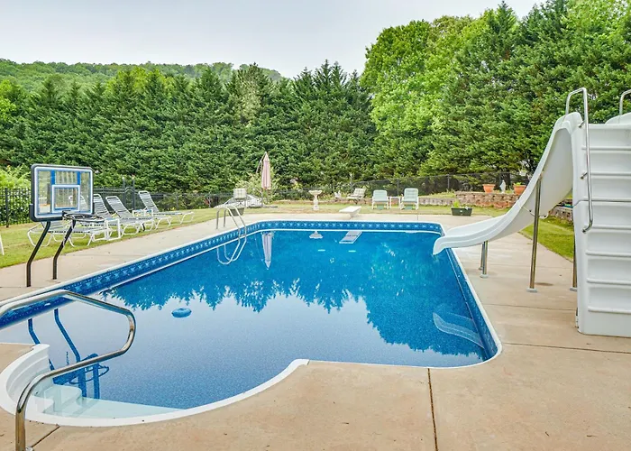 Pet-Friendly Georgia Home W/ Pool Access!
