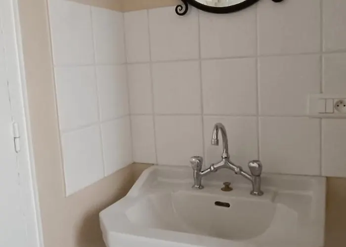 Comme A La Maison Pres De Paris