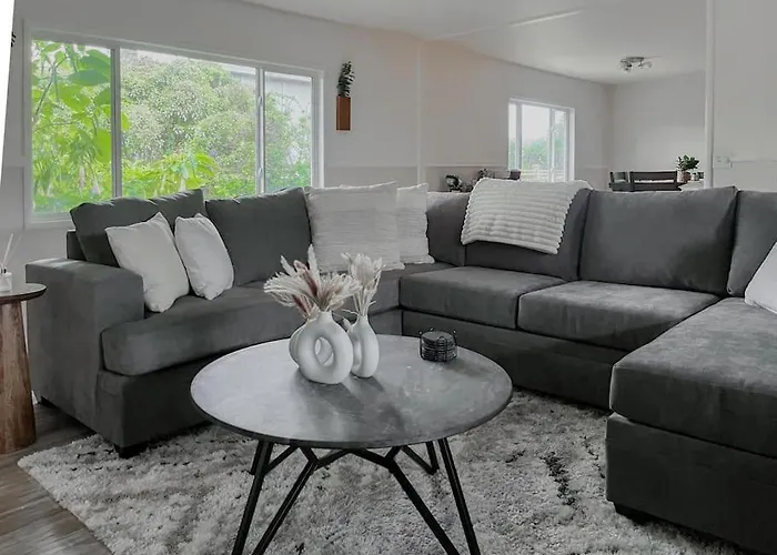 Beautiful Coast Home 3 Minutes From Beach!