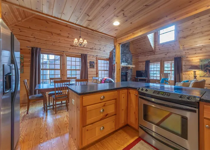 The Great Escape - Cabin With Shared Pool Access