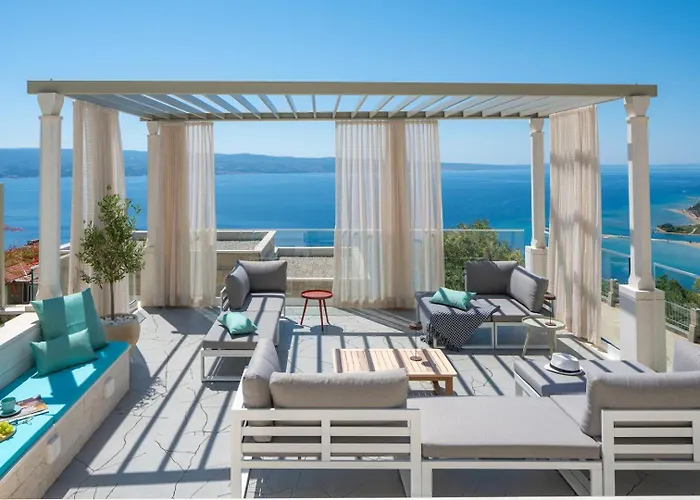 Casa Geni-Heated Pool, 3 Bedrooms, Sea Views