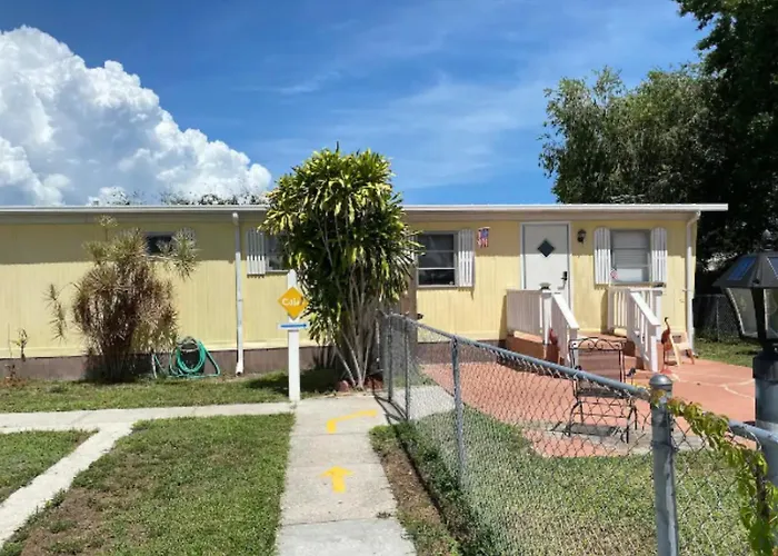 Pet Friendly | Private Dock & Direct Canal Access