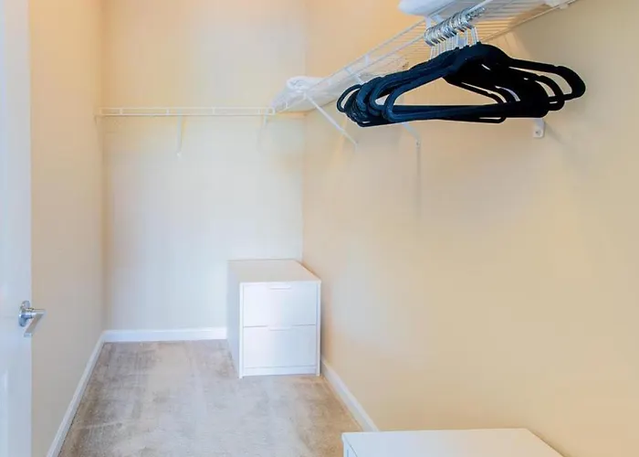 Landing Modern Apartment With Amazing Amenities