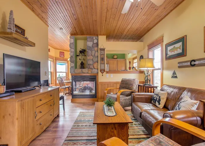Riverfront Cabin, 4 Mi To Granby Ranch
