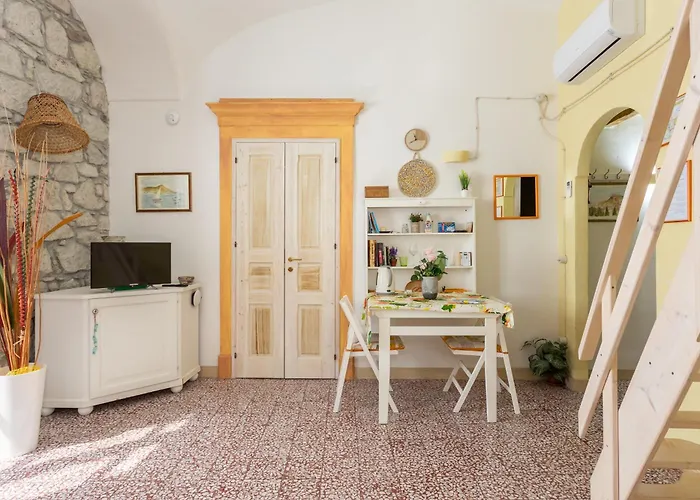 Bosa Il Borgo S9702 Locazione Turistica Affitti Brevi