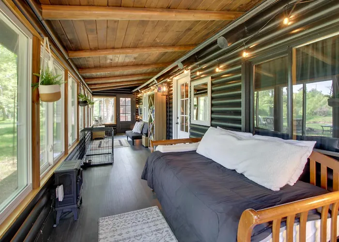 1 Mi To Beach & Lake: Breezy Point Cabin W/ Yard!