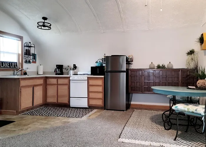 Cozy Quonset Hut On Maple Lake