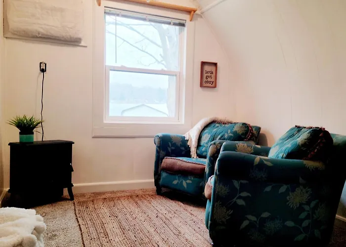 Cozy Quonset Hut On Maple Lake