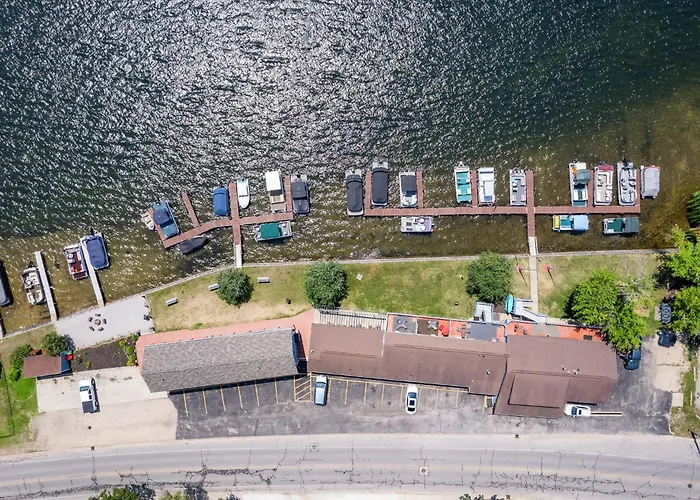 Fife Lake Lodge - Double Queen Room With Lake Access