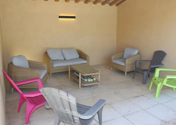 Mas La Gentille: Countryside Retreat with Pool and Private Garden