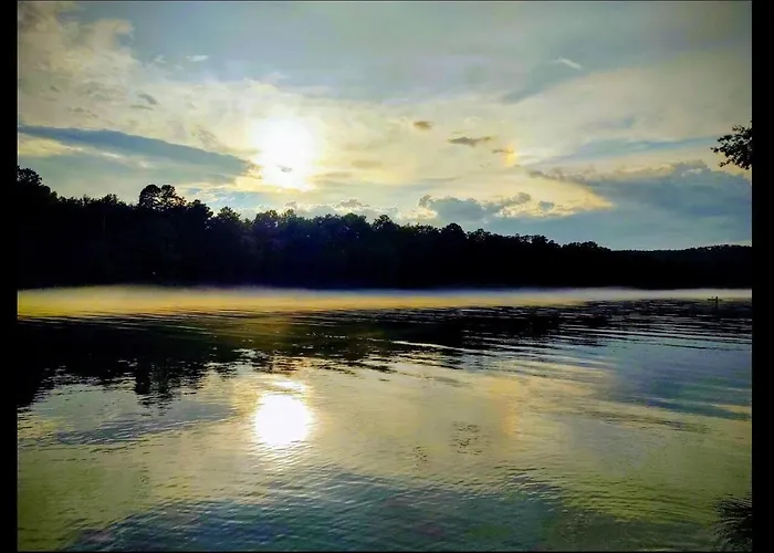 Lakefront Oasis