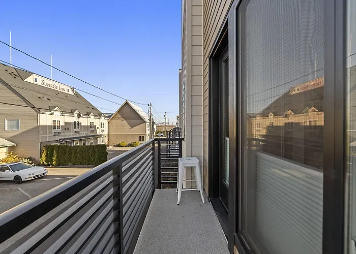 Brand New Fully Updated Condo 904 In Anacortes