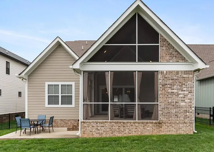 Lakeside Retreat Marina/Pool, Golf Cart, Game Room