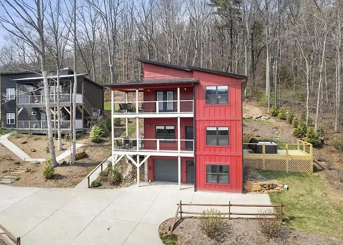 Swannanoa Serenity River Motif, Spa & Game Room