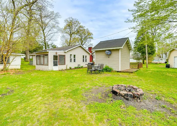 Kayak, Fish, Boat & Swim: Home Near Lakeside Park!