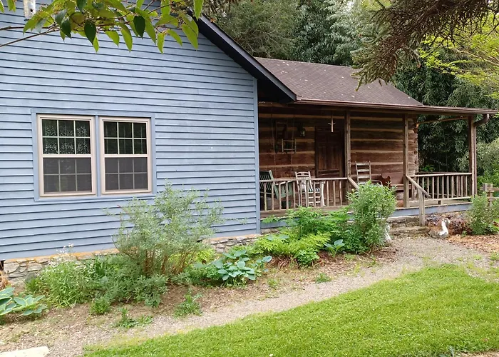 Restored1850S Log Cabin, With Gazebo And Gardens! 1 Mile To Downtown Weaverville