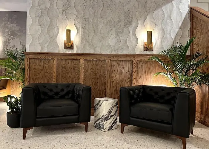 Dtwn Bangor, Historic Hotel, Coffee Shop In Building, Room # 105