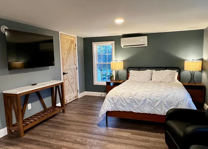 Turner Park Suite