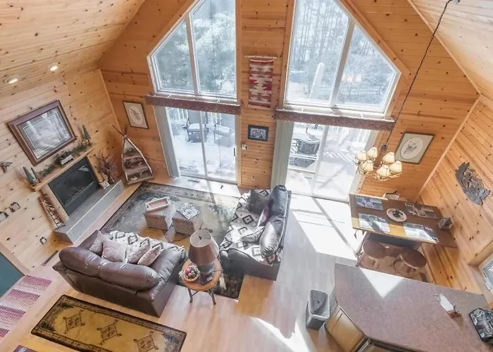 Cozy House In Quiet Place.