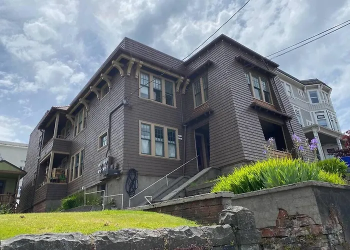 Historic Downtown Flat, #3