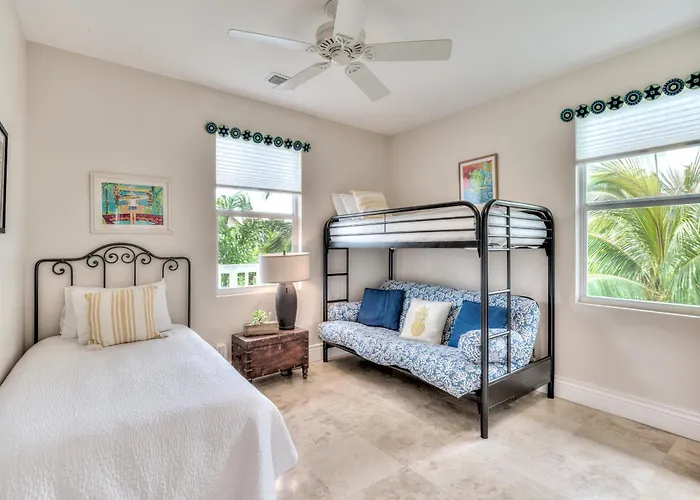 Sol Mar-Oceanfront Beachhouse
