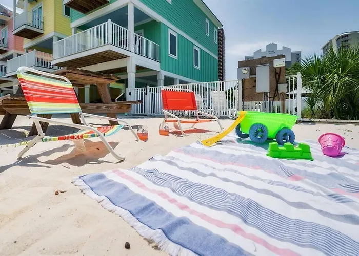 Green Family Bungalow! Beach Access, Pool, & Fishing Dock